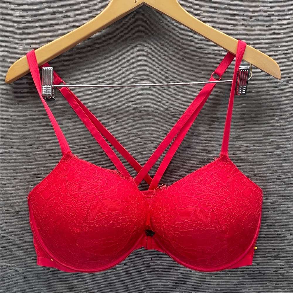 Victoria's Secret Scarlet Lace Strappy Bra